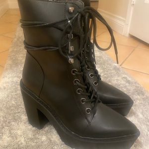 KillStar Witchy boots 🖤